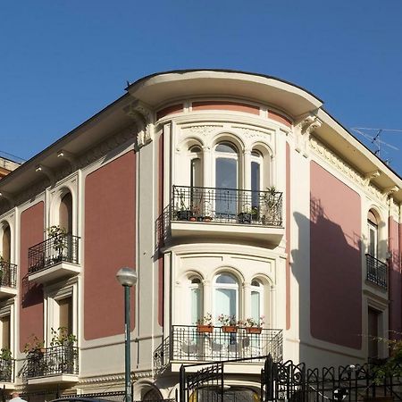 A Casa Di Giulia Napoli Bagian luar foto