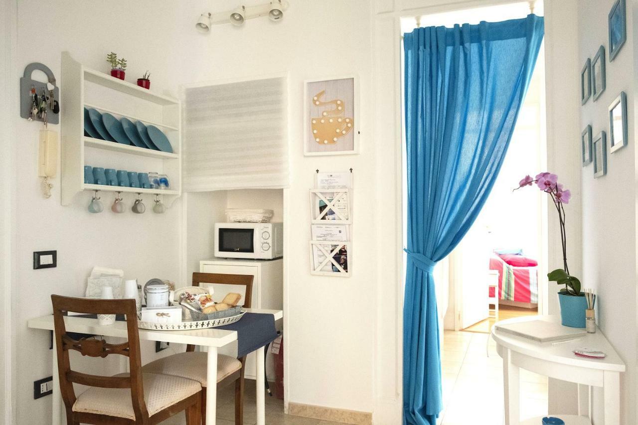 A Casa Di Giulia Napoli Bagian luar foto