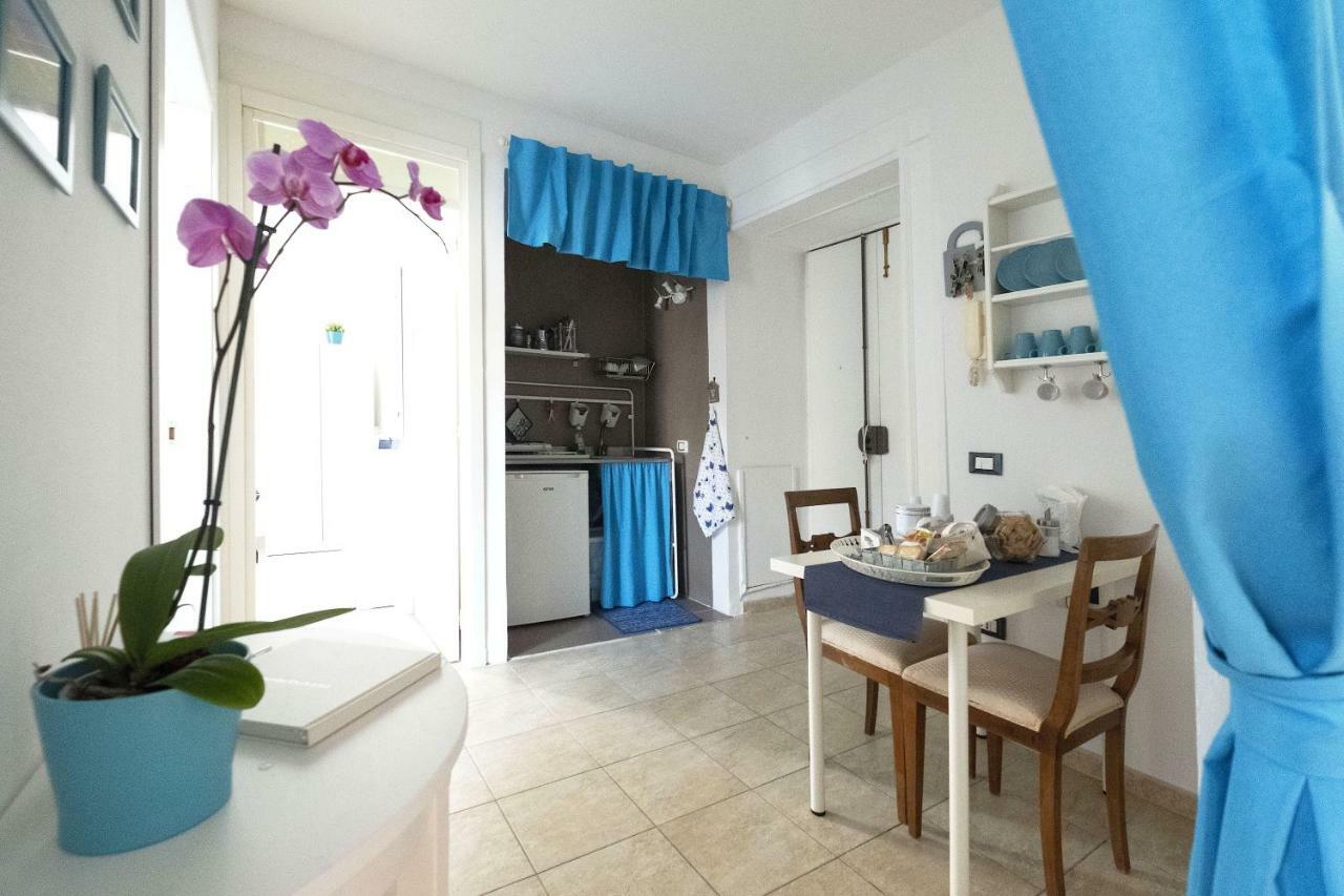 A Casa Di Giulia Napoli Bagian luar foto