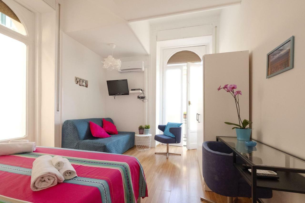 A Casa Di Giulia Napoli Bagian luar foto