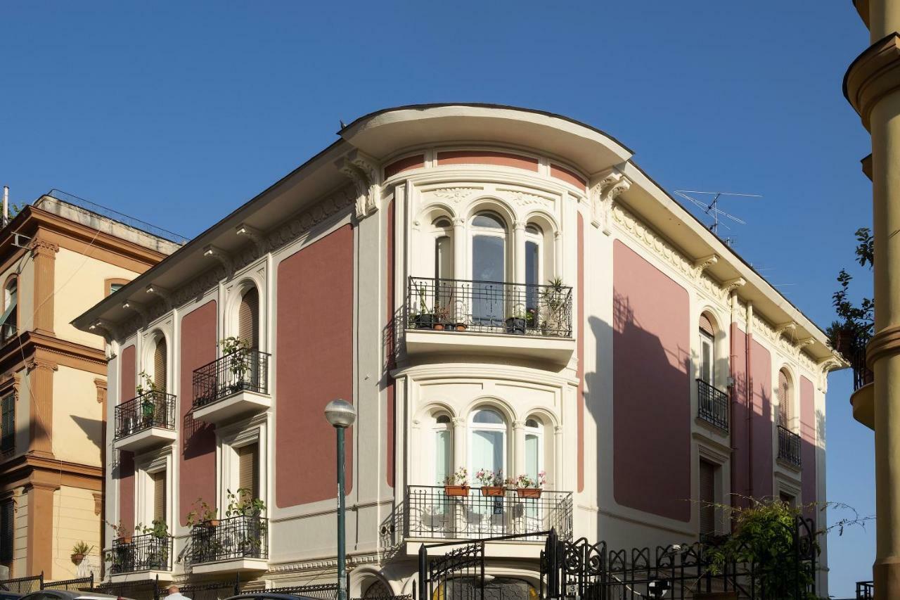 A Casa Di Giulia Napoli Bagian luar foto